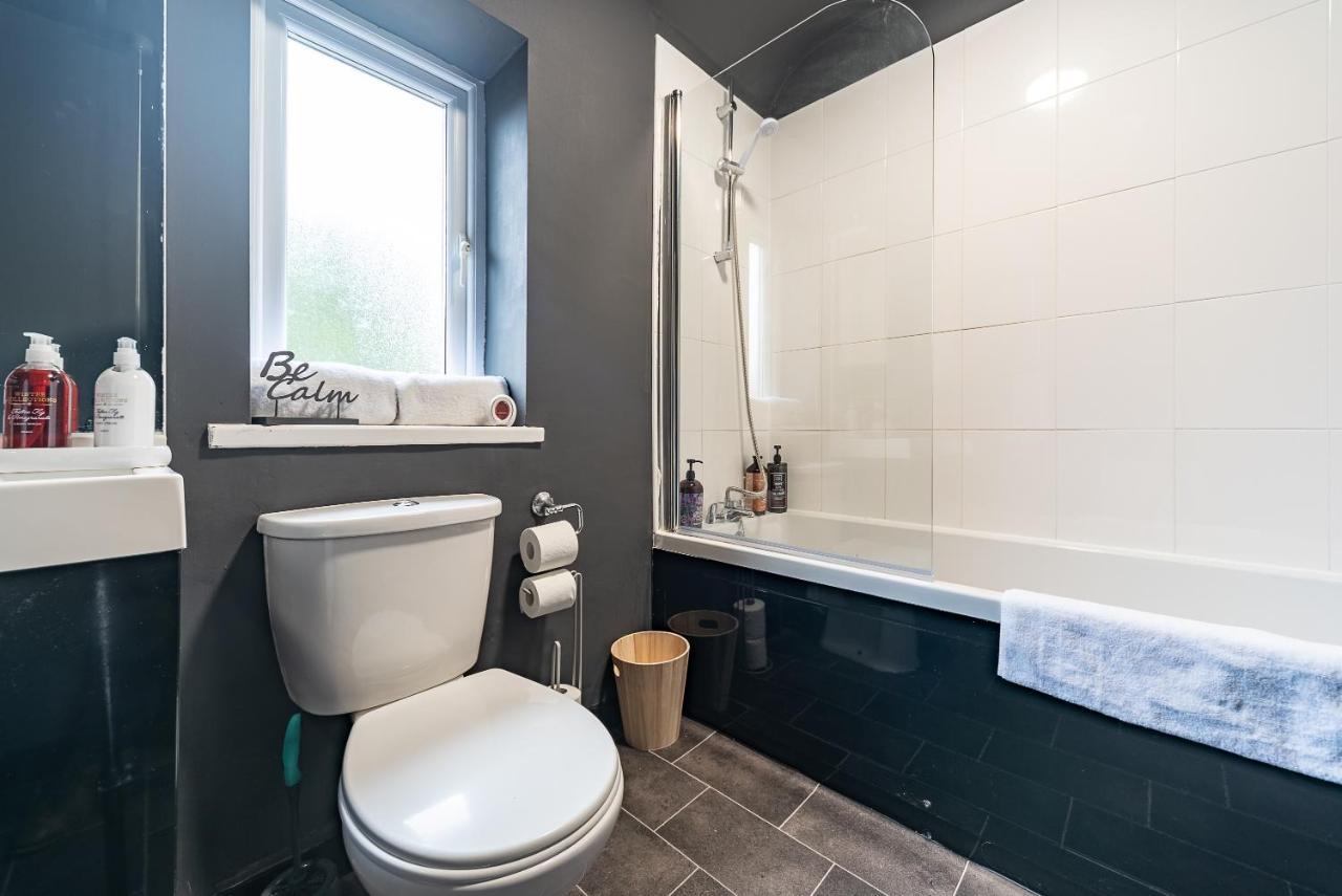 J'S Home Away From Home Fresh 2 Bedroom Garden Parking Кингстон-апон-Халл Экстерьер фото