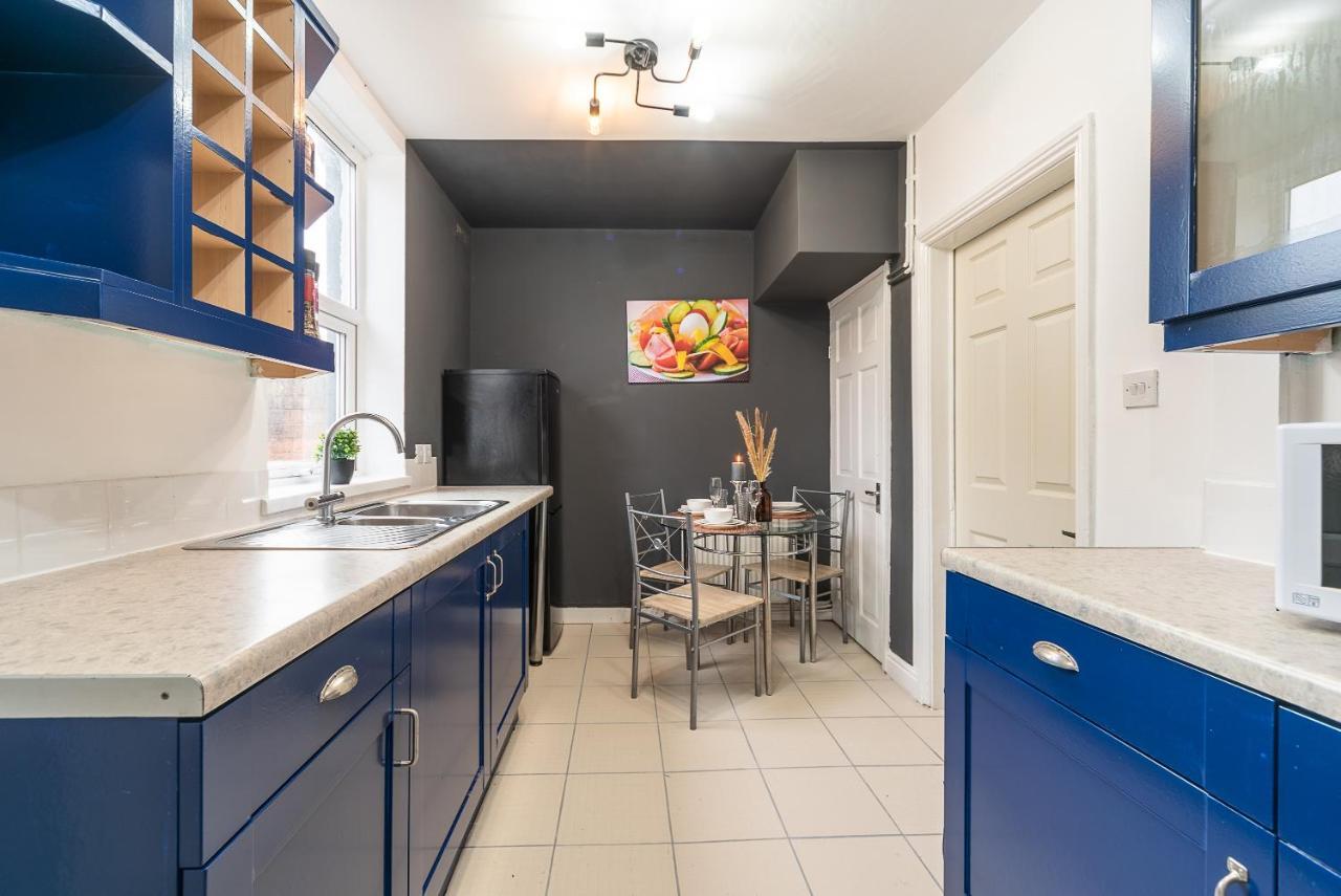 J'S Home Away From Home Fresh 2 Bedroom Garden Parking Кингстон-апон-Халл Экстерьер фото