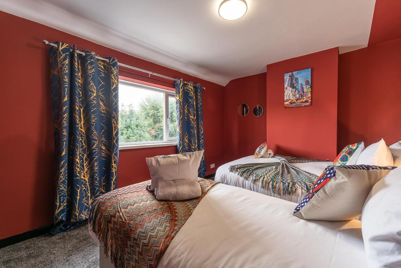 J'S Home Away From Home Fresh 2 Bedroom Garden Parking Кингстон-апон-Халл Экстерьер фото
